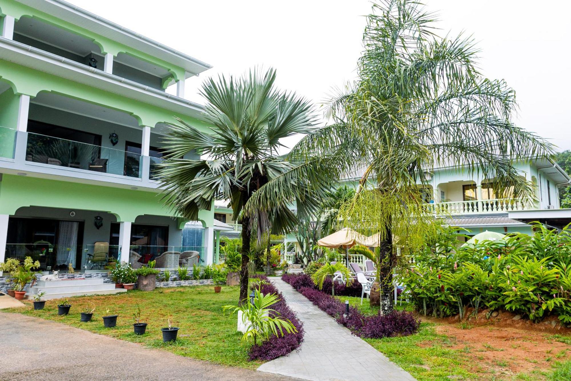 Green Palm Self Catering Anse aux Pins Exterior photo